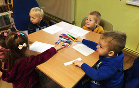 2022-11-17 Warsztaty w bibliotece w Wilkowie-Osiedlu 4