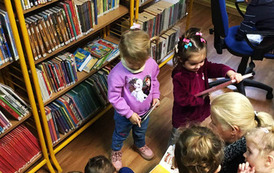 2022-11-17 Warsztaty w bibliotece w Wilkowie-Osiedlu 8