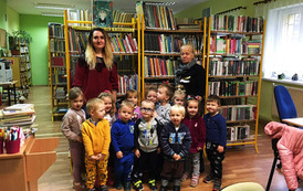 2022-11-17 Warsztaty w bibliotece w Wilkowie-Osiedlu 10