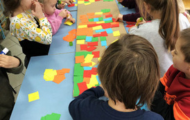 2022-11-22 Dzień Kredki w bibliotece w Rokitnicy 2